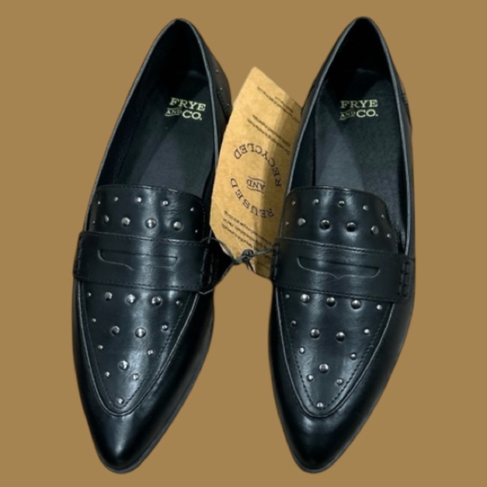 🔥 NWT! FRYE & CO “ELARA” GORGEOUS STUDDED LOAFERS! *SO TRENDY* 🔥